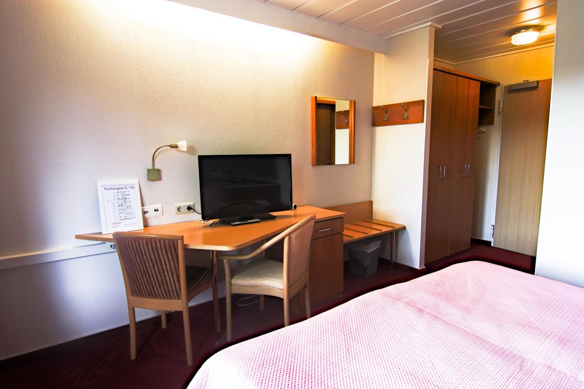 Hotel Strand-Cafe Rossbach  Екстер'єр фото